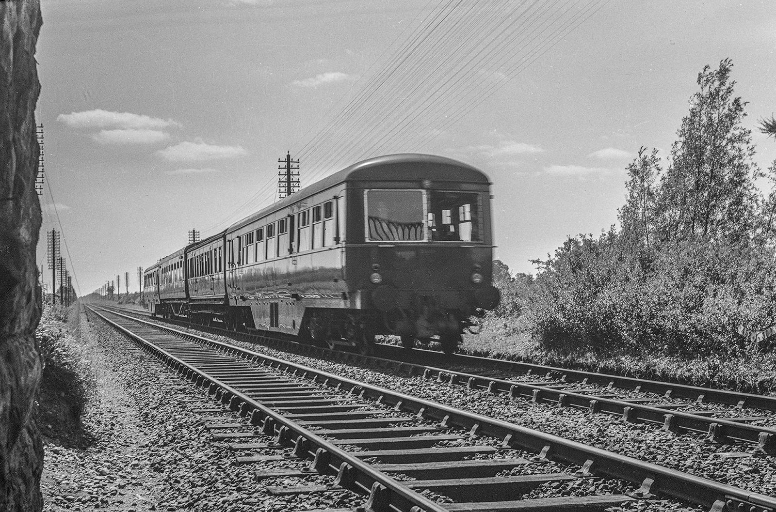 1953 New CIÉ diesel-railcar train
