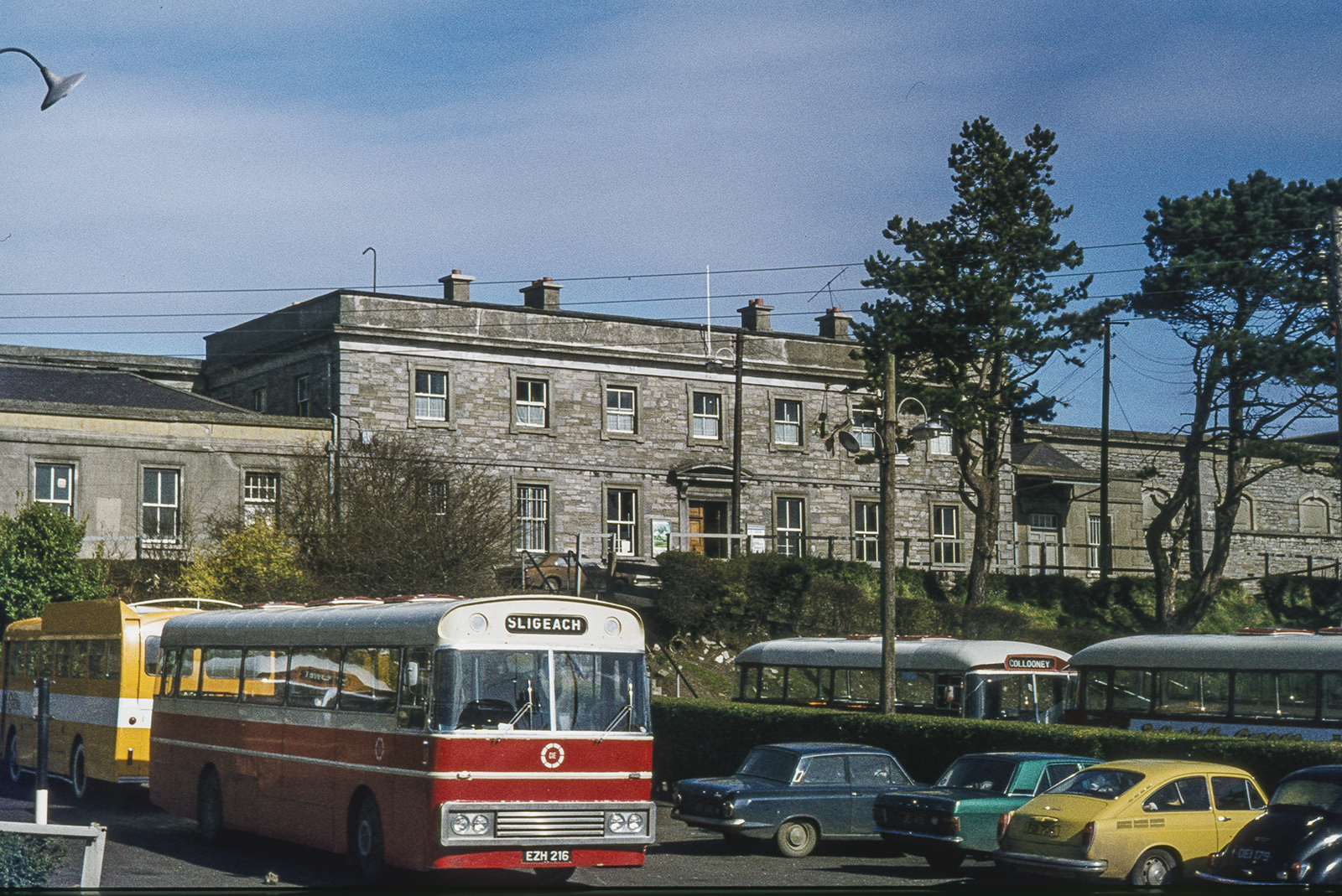 1941 CIÉ School and provinicial buses